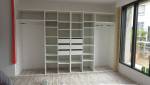 Dressing sur mesure dans une chambre