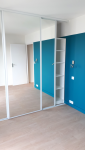 Dressing sur mesure avec ses portes coulissantes miroir