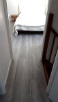 Chambre à l'étage, sol pvc imitation parquet