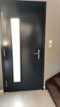 Remplacement d'une porte à Trouville