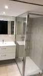 Pose d'une vasque dans une salle de bain à Deauville