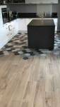 Tomettes contemporaines dans l'espace cuisine-Industrielle