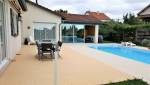 Terrasse et Plage de Piscine - Lyon / Décines