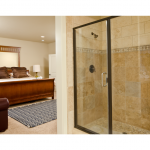 Chambre parentale avec salle d'eau à Haguenau