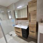 Agrandir visuellement la petite salle de bain - Montpellier Lattes 34