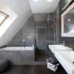 Aménager une salle de bains sous combles
