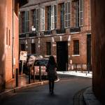 Rénover un local commercial ancien à Muret : conformité à la Loi ELAN et valorisation patrimoniale de la brique toulousaine
