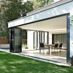 Baie vitrée accordéon ouverte