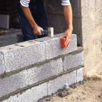 Choisir un maçon - condamnation d'une ouverture en parpaings - Hyères 83