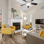 Harmonie Asymétrique : Conseils pour Sublimer votre Pièce de Vie