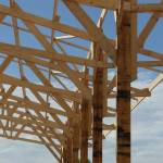 L'ossature bois est plus légère et facile à installer que du béton dans le cadre d'une surélévation de maison.