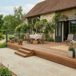 Une terrasse sur plots sur une ancienne dalle