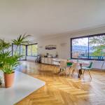 De grandes ouvertures pour faire rentrer un maximum de lumière, à Meylan