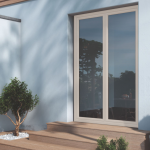 Quelles fenêtres et portes choisir en 2025 ? Zoom sur les modèles tendances