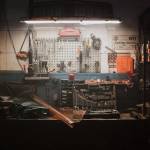 Eclairage établi dans un garage