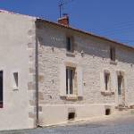 Façade en pierre rénovée