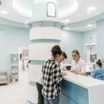Un design qui organise le parcours patient, réduit l’attente inutile et agit sur le ressenti