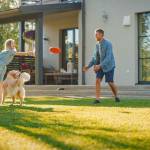 maison en été avec la famille