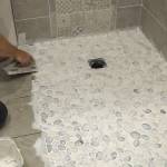 Optimisation d'espace de salle de bain avec création d'une douche carrelée - Rochefort Saint-Jean-d'Angély 17