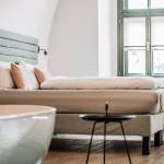 La disposition de la chambre parentale doit être pensée pour être fonctionnelle et agréable à vivre.
