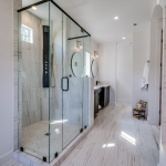 Remplacer une baignoire par une douche italienne : un chantier rapide pour gagner en confort