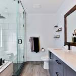 Salle de bain parentale dans une maison individuelle à Muret