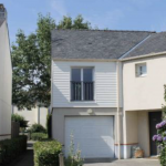 surélévation en bois au-dessus d'un garage