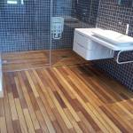 Parquet pose pont de bateau salle de bain