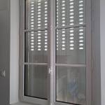Fentre en bois peint