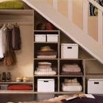 Dressing sous pente escalier