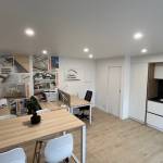 Faux-plafond en toile tendu avec spots encastrés dans des bureaux à Nantes (44)