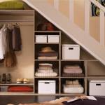 Dressing sous pente escalier