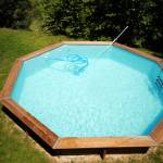 avantages et inconvénient de la piscine semi-enterrée
