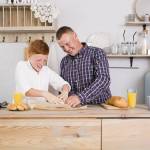 Une cuisine rénovée, pensée pour créer et partager de bons moments en famille.