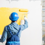 Préparer des murs humides avant une rénovation