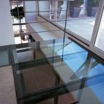 Le plancher de verre pour l’aménagement de souplex (photo : Pinterest)