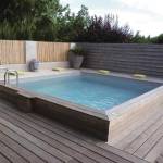 Piscine en bois enterrée ou semi-enterrée à Biarritz : une bonne idée pour votre jardin ?