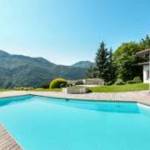 Piscine avec liner en bois