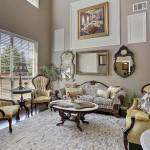 Comment moderniser un salon vieillot ?