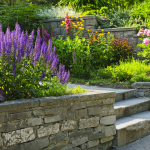 Aménagement de jardin en pente