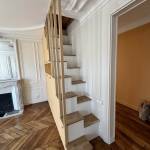 Accès duplex avec un escalier sur mesure 