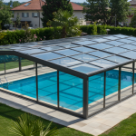 Ajouter un abri de piscine : modèles, prix et avantages
