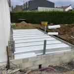 Terrassement et exécution d'une dalle isolée pour cette extension 