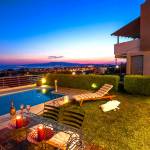 terrasse autour d'une piscine