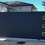 Battant, coulissant, motorisé... Quel portail choisir pour votre maison ?