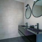 Revêtements de sol pour une salle de bain élégante à Paris 8e