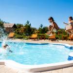 Piscine coque ou béton ? Faire le bon choix en Occitanie