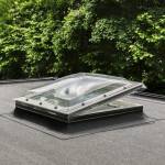 Fenêtre de toit dôme sur toiture plate Velux®