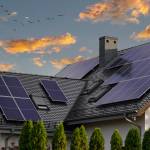 Installation de panneaux solaire sur une maison à Tours.