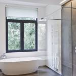Fenêtre de salle de bain à double vantaux à la française - PVC noir -